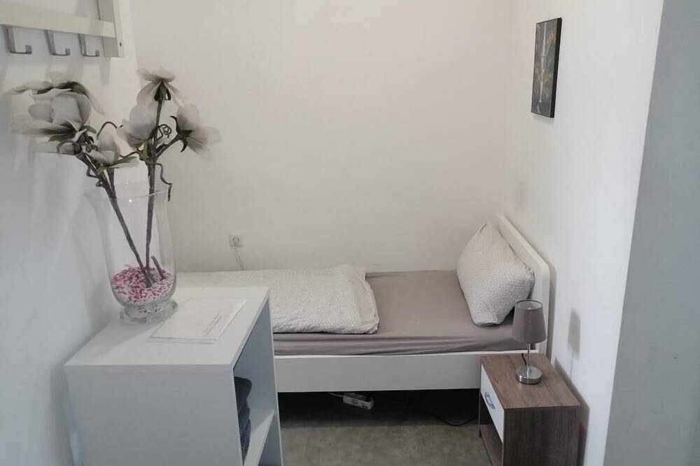 Hel lägenhet, Apartment in Cologne 1B in Kalk (Köln), Köln