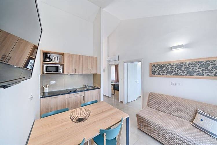 Ganze Wohnung, Apartements Medena in Seget Donji mit Poolanlage in Seget Vranjica, Split-Dalmatien