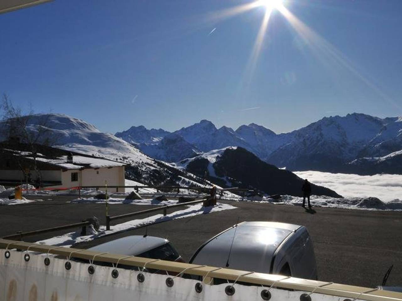 Ganze Wohnung, Gemütliche 2-Zimmer-Wohnung für 6 Personen mit Süd-Balkon und direktem Pistenzugang in Huez, Nationalpark Écrins
