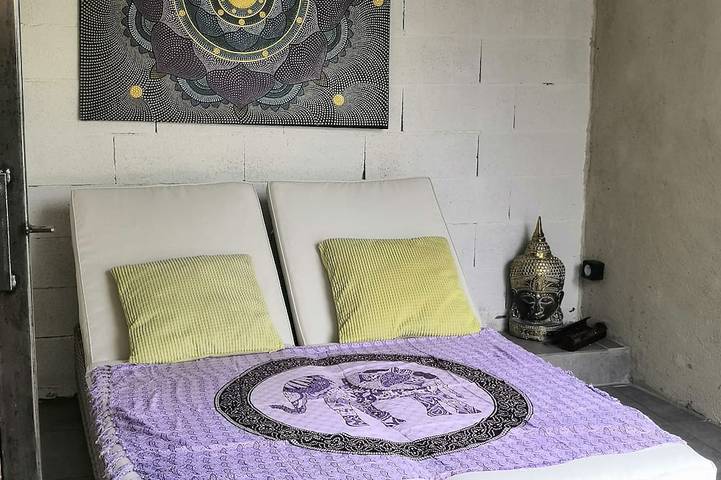 Location de vacances pour 8 personnes, avec jardin ainsi que terrasse et jacuzzi à La Bouilladisse - 3