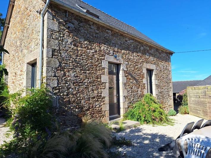 Location de vacances pour 8 personnes, avec Terrasse ainsi que Jardin et Vue à Lanvallay