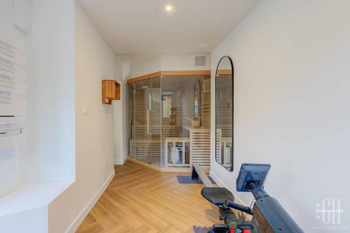 Villa pour 12 personnes, avec terrasse ainsi que jacuzzi et sauna à Tours - 4