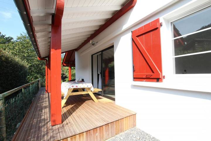 Gîte pour 8 personnes, avec jardin et terrasse, animaux acceptés en Pyrénées-Atlantiques - 3