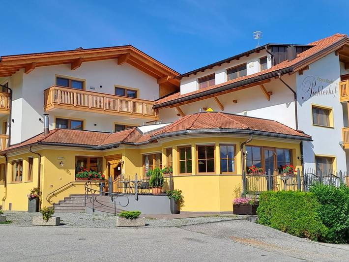 Appartamento per 4 persone, con Balcone e Terrazza nonché Giardino e Piscina a San Lorenzo di Sebato