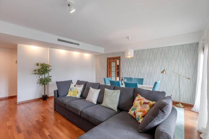 Casa de férias para 6 pessoas, com varanda em Amadora