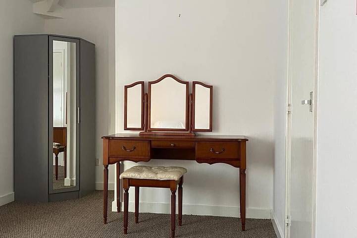 Two bedroom house , in a lovely neighbourhood, with a lot amenities around in St Helens, Nordwestengland