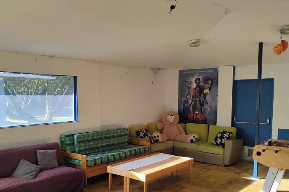 Mobile home with secure terrace. Magnificent view of the lake. All comfort in Sainte-Gemme, Saintes und Umgebung
