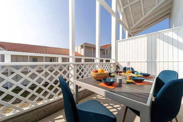 Gîte pour 6 personnes, avec balcon et piscine dans Office De Tourisme De Mimizan