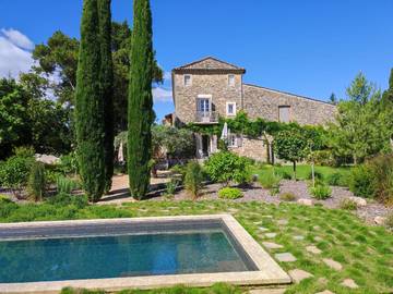Cottage pour 9 personnes, avec vue ainsi que piscine et jardin à Brignon