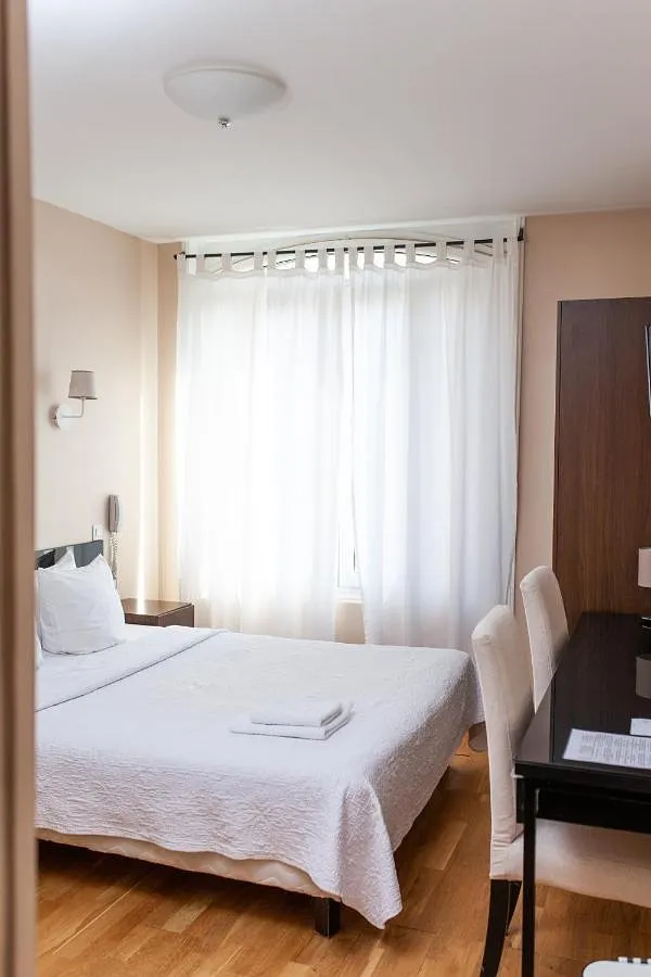 Hotel para 2 personas, con jardín y terraza, Se admiten mascotas - 1