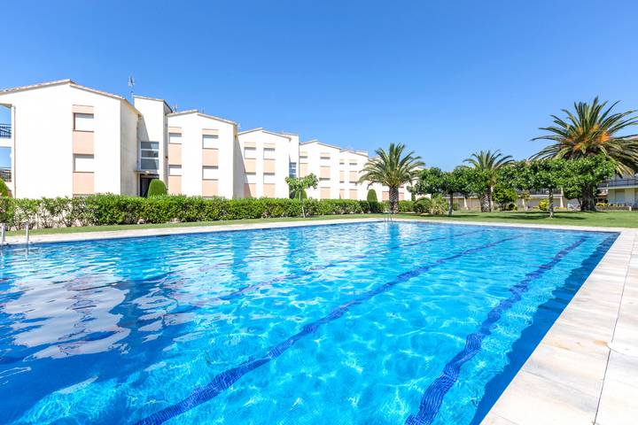 Ferienwohnung für 4 Personen, mit Terrasse und Garten sowie Pool - 1