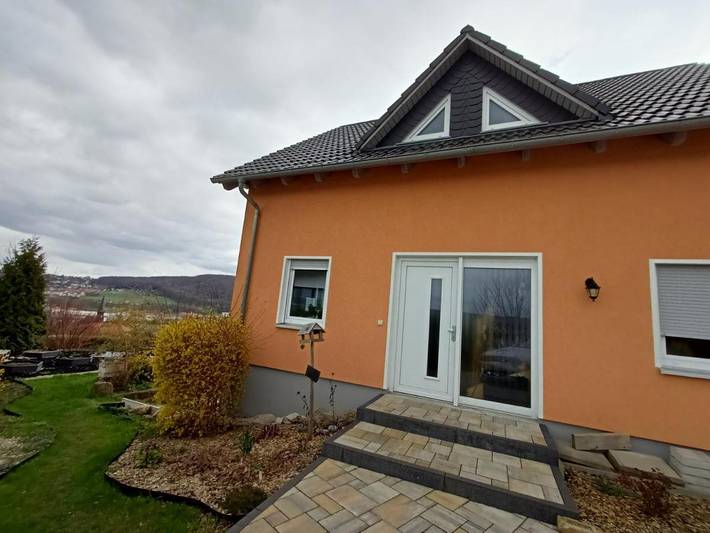Ferienwohnung für 6 Personen, mit Terrasse und Garten sowie Ausblick in Freital