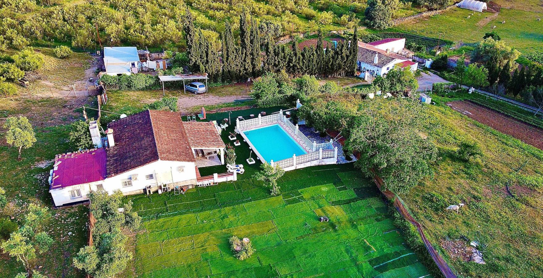 Villa « La Blanca de Aroche » : vue montagne, piscine privée et Wi-Fi in Aroche, Sierra de Aracena