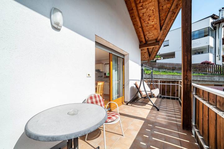 Ganze Wohnung, Ferienwohnung "Sonnegg" mit Bergblick, Balkon und Wlan in Saltaus, St. Martin in Passeier