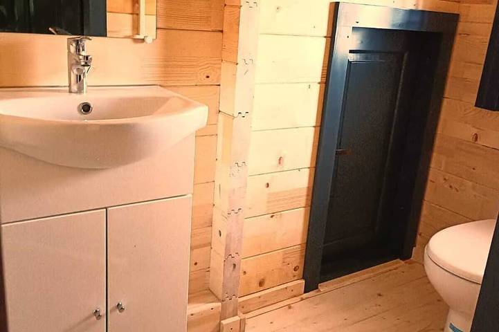 Gîte pour 3 personnes, avec piscine ainsi que jardin et balcon à Châteauneuf-sur-Isère - 2
