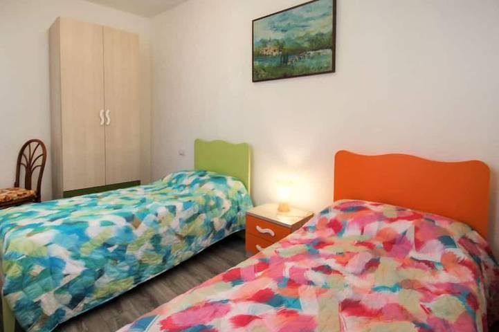 Ganze Wohnung, Ferienwohnung Tucano in Luino, Comune di Luino