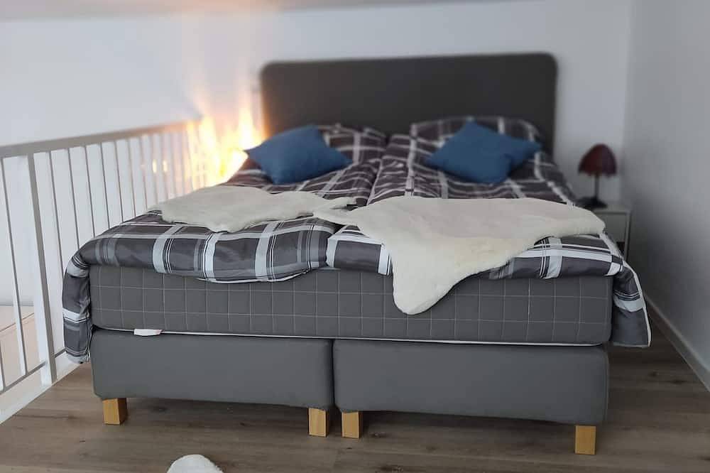 Ganze Wohnung, Nahe Airport Ber/ Maisonettewohnung Schönefeld für max. 5 Personen/3 Betten in Schönefeld, Dahme-Spreewald