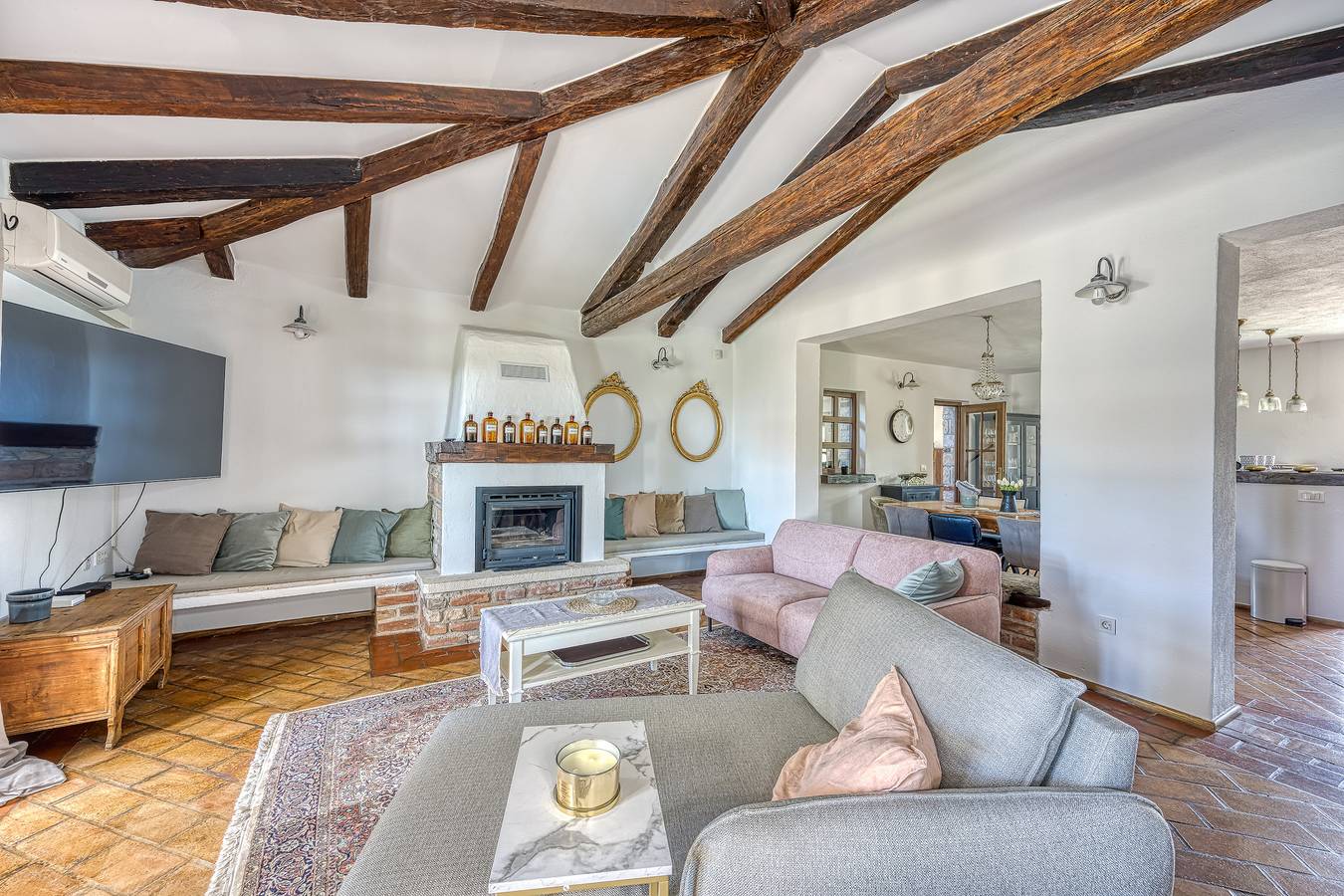 Rustic Pool Villa Aryana in Sveti Lovreč Pazenatički, Zentralistrien