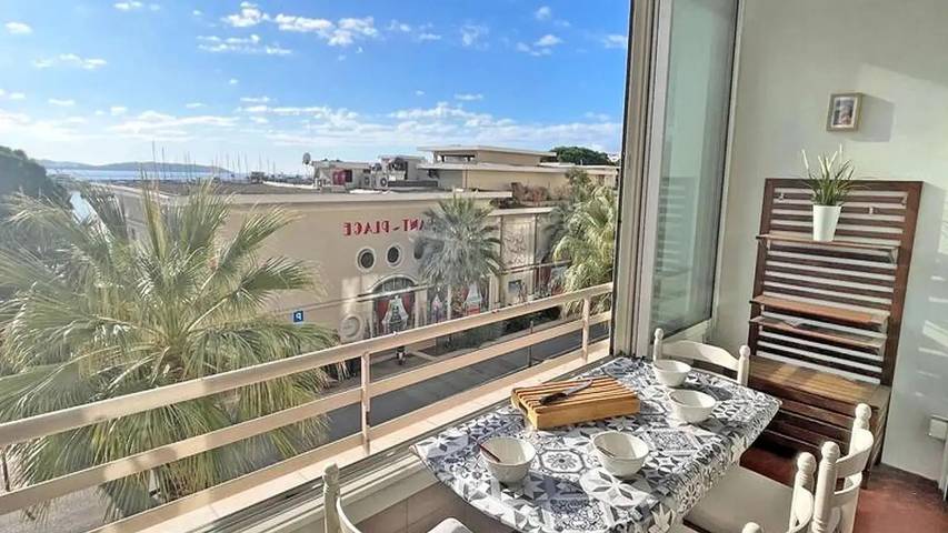 Gîte pour 7 personnes, avec Terrasse dans Casino De Sainte Maxime - 4