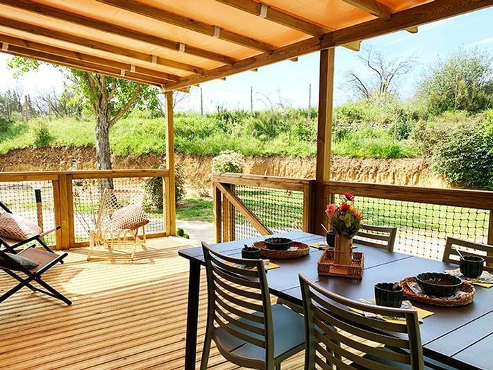 Camping Le Val de Cesse - Mobilheim 4 personen - Premium 30m² - 2 Schlafzimmer - Tv - Geschirrspüler - Klimaanlage - Terrasse in Mirepeisset, Mittelmeerküste (Frankreich)