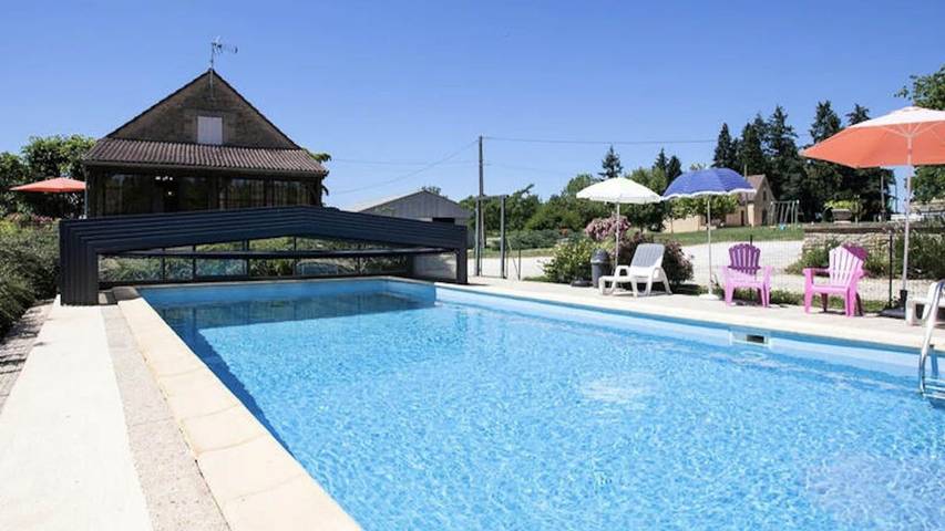 Gîte pour 7 personnes, avec jardin et piscine à Paulin