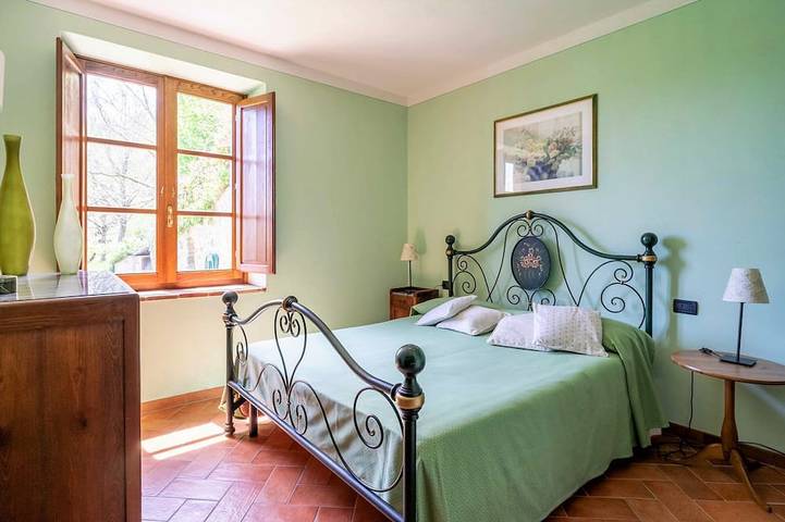 Gîte pour 9 personnes, avec jardin et terrasse à Camporgiano - 2