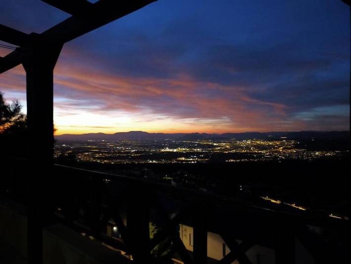 Gîte pour 9 personnes, avec vue et terrasse ainsi que jardin et piscine à La Zubia - 3