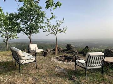 Casa rural para 8 personas, con terraza y piscina además de vistas y jardín en Guisando