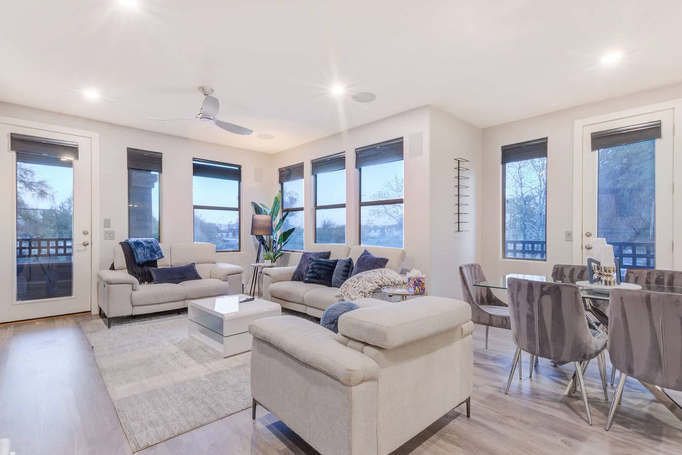 Lux Scottsdale Condo Overlooks 9th Hole Near Golf in Phoenix, Maricopa County