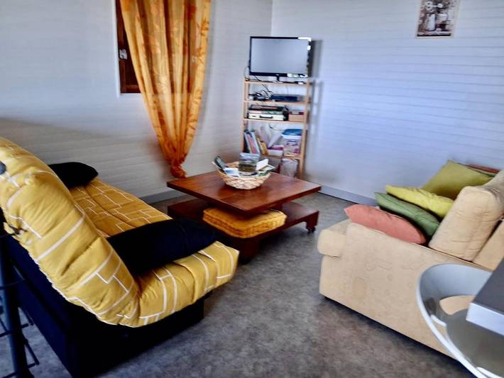 Location de vacances pour 8 personnes, avec jardin ainsi que terrasse et vue à Cenves - 2