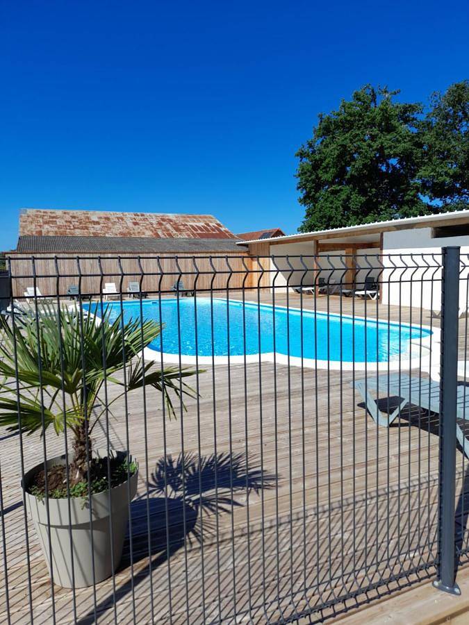 Location de vacances pour 2 personnes, avec vue ainsi que jardin et piscine à Brinon-sur-Sauldre - 3