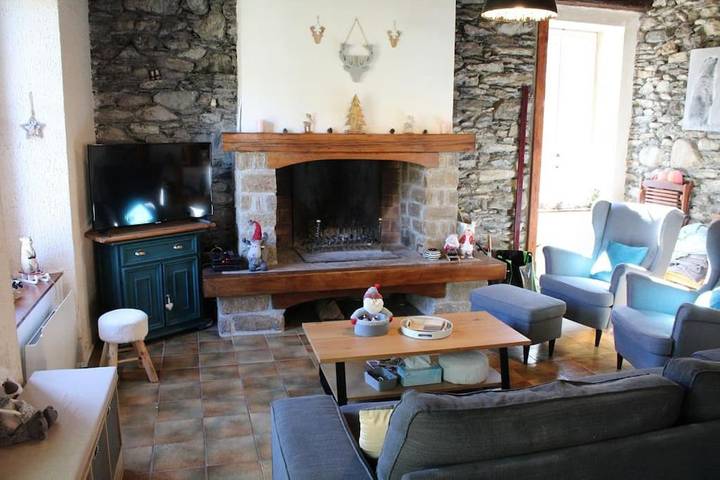 Location de vacances pour 8 personnes, avec jardin et vue, animaux acceptés à Ancizan - 3