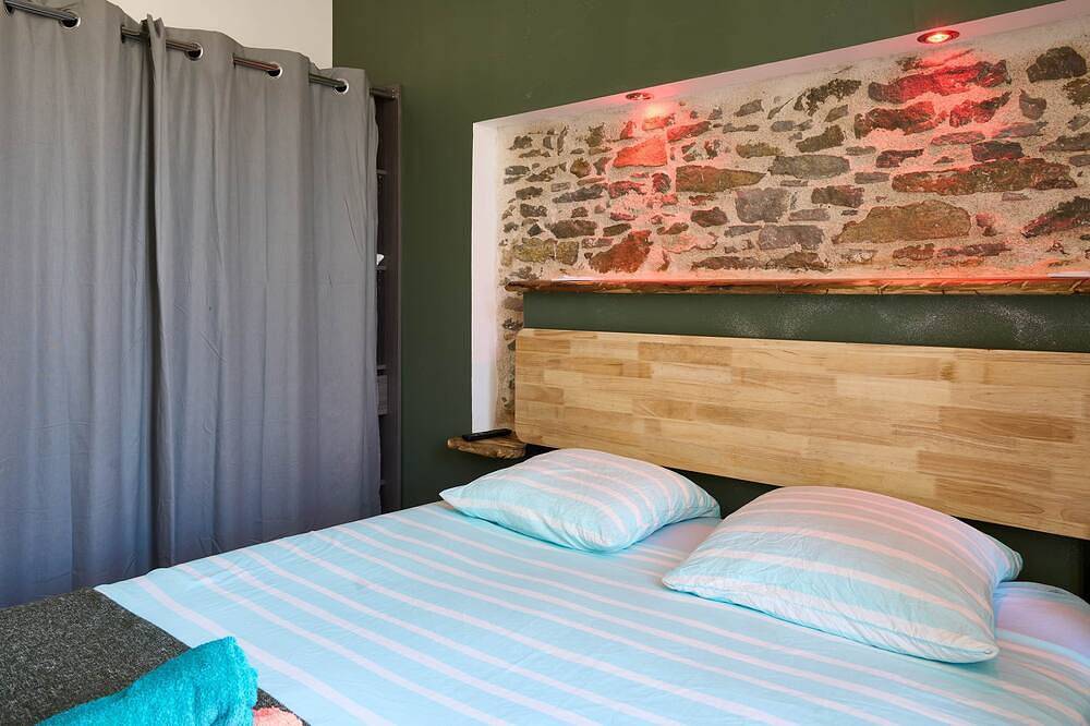 Appartement entier, Appartement Lumineux - 4 Personnes - Clim. in Carcassonne, Région de Carcassonne