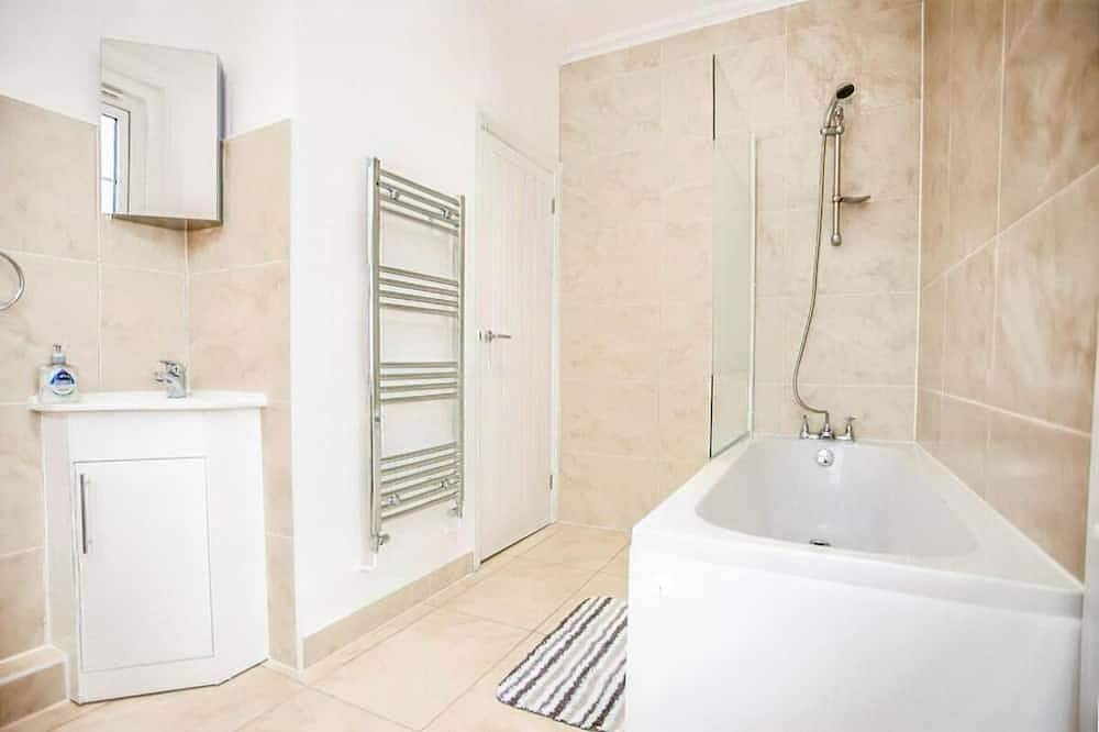 Entire apartment, Homely 2Bedroom/1Bathroom Flat w/ Free Wifi & Free Parking in Watford, Hertfordshire