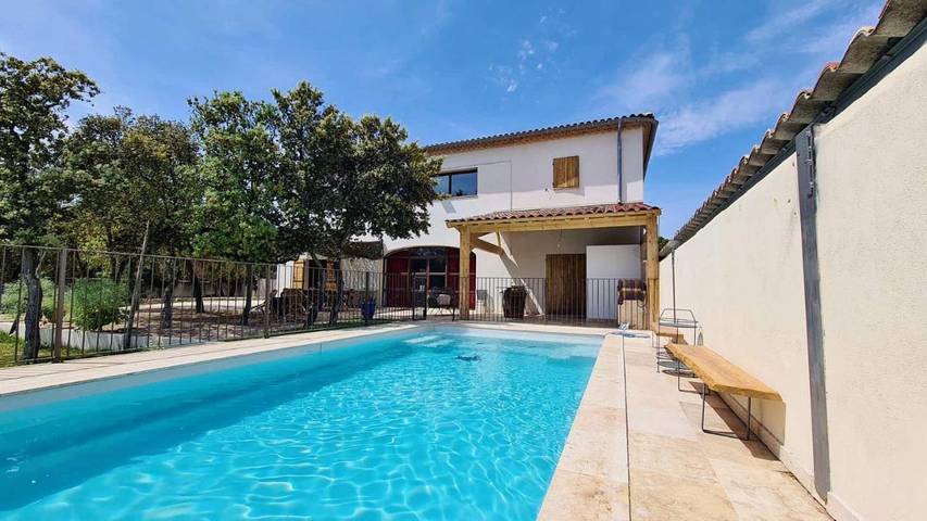 Location de vacances pour 14 personnes, avec jardin ainsi que piscine et terrasse à Sorgues - 2