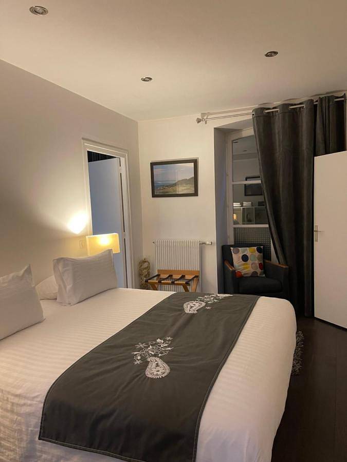 Appartement entier, Appartement Clermont-Ferrand Petit-déjeuner, ménage parking gratuits in Clermont-Ferrand, Parc naturel régional des Volcans d'Auvergne