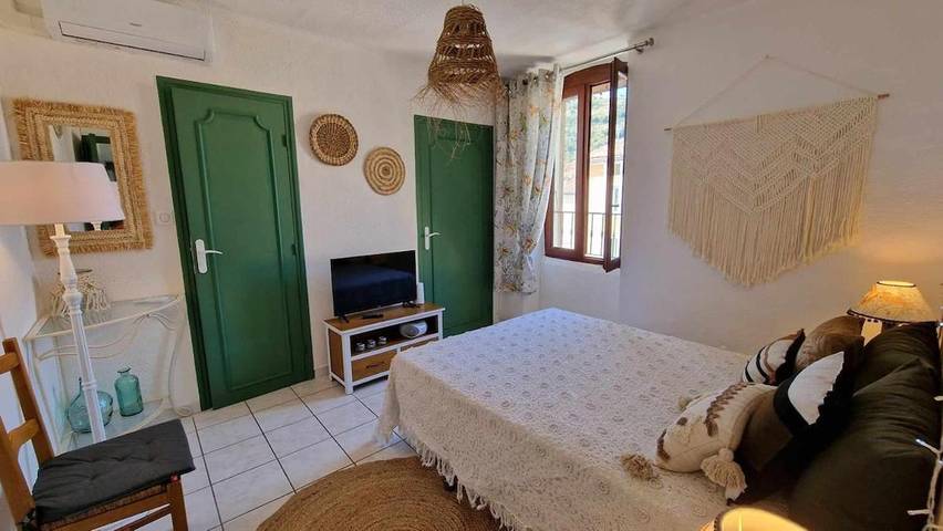 Gîte pour 2 personnes, avec vue, animaux acceptés à Clermont-l'Hérault - 4