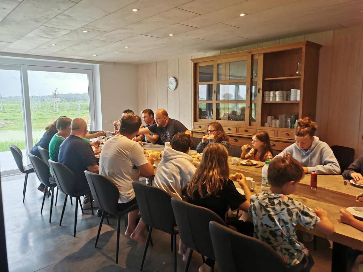 Eight-Bedroom House in Poperinge, Westflandern