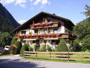 Ferienhaus für 2 Personen, mit Terrasse und Garten in Mayrhofen