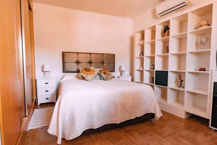 Casa de vacaciones para 10 personas, con vistas además de jardín y piscina, Se admiten mascotas en Montes de Toledo - 2