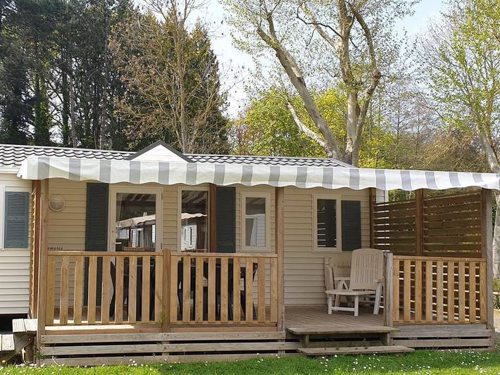 Flower Camping des Vallées - Mobilhome 6 personnes - Mobil-Home Premium 35m² 3 chambres avec terrasse couverte et lave-vaisselle in Saint-Brieuc, Côte de Goëlo