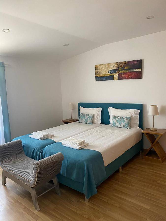 Gîte pour 4 personnes, avec terrasse et vue à Peniche - 2