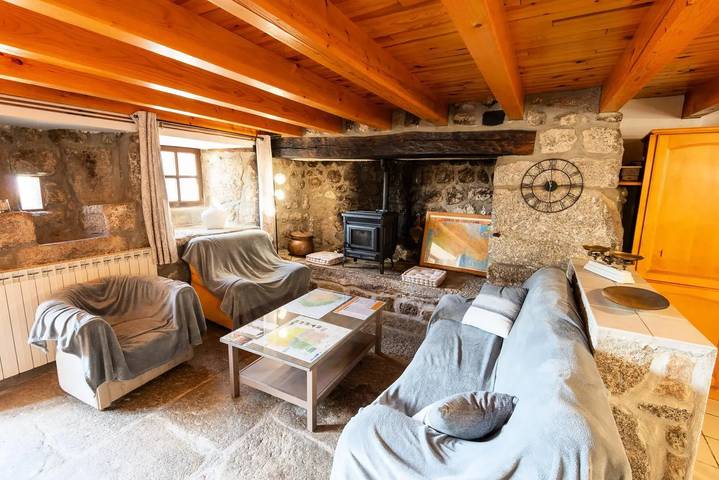 Gîte pour 7 personnes, avec Terrasse ainsi que Jacuzzi et Piscine à Saint-Laurent-de-Muret - 2
