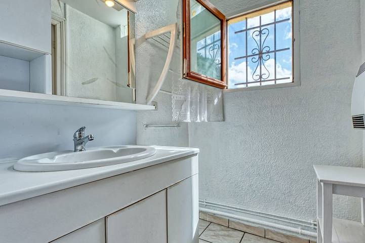 Location de vacances pour 5 personnes, avec jardin à Jau-Dignac-et-Loirac - 4