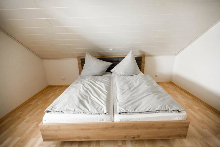Ferienwohnung für 6 Personen, mit Balkon und Ausblick in Gersfeld - 2
