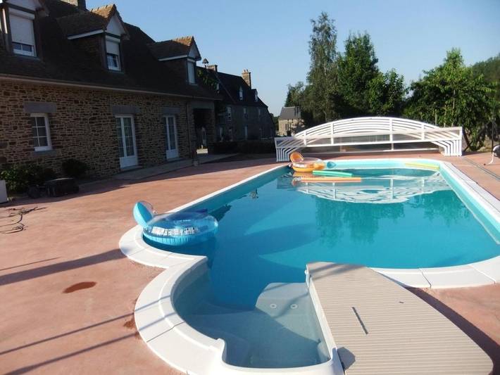 Appartement de vacances, avec Terrasse et Jacuzzi ainsi que Jardin et Piscine