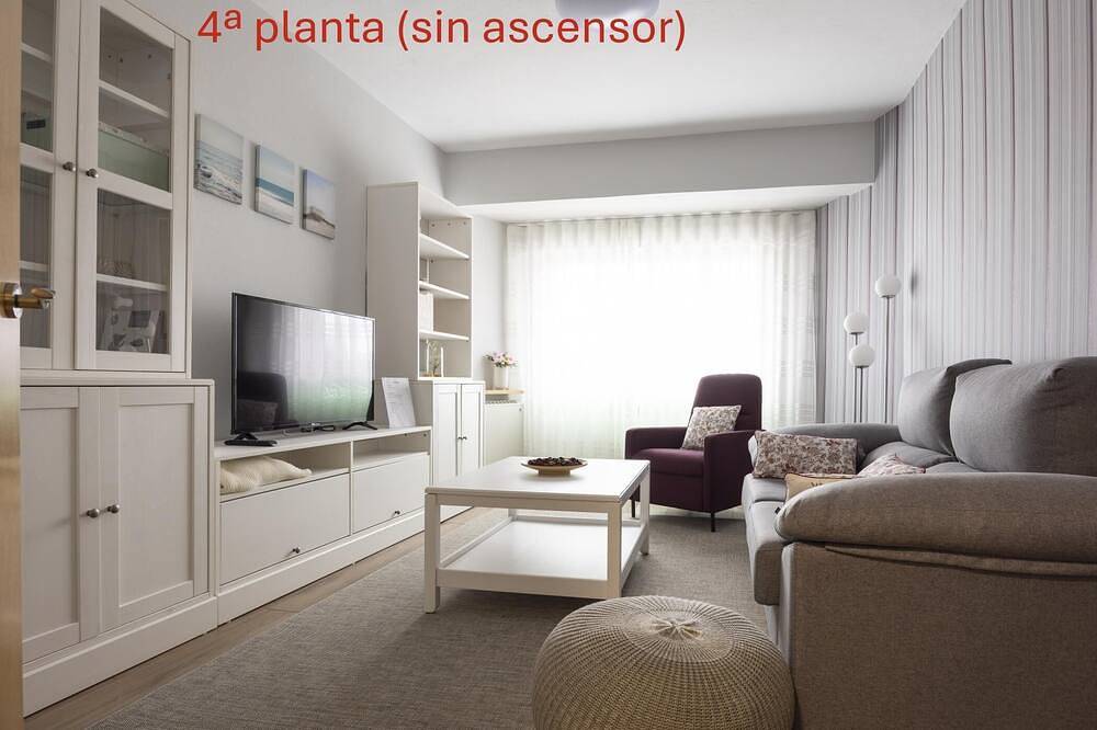 Apartamento entero, Piso 4 Adeinés Viviendas uso turístico in La Estrada, Provincia de Pontevedra