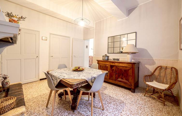Garden Oasis 200m from Jonquerettes City Center in Jonquerettes, Vaucluse