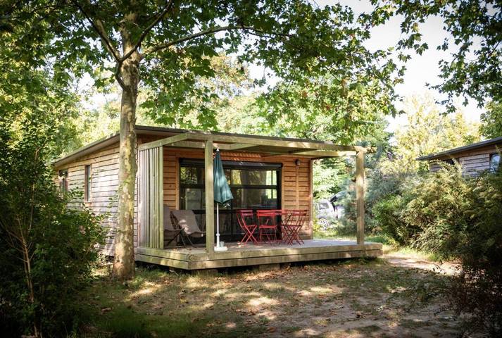 Camping pour 5 personnes, avec Terrasse et Piscine