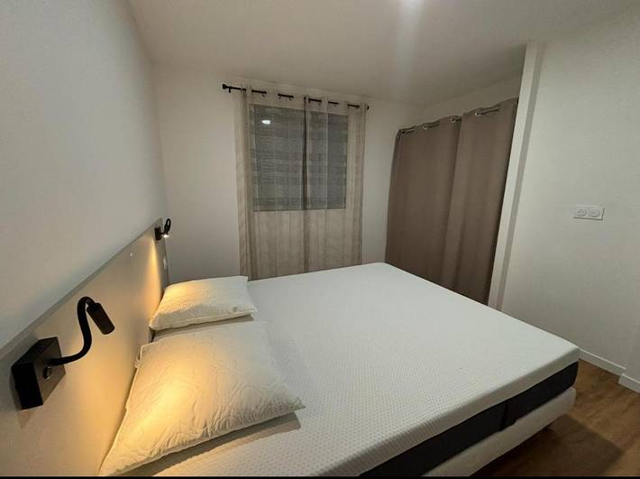 Gîte pour 6 personnes, avec piscine ainsi que vue et terrasse à La Palme - 3